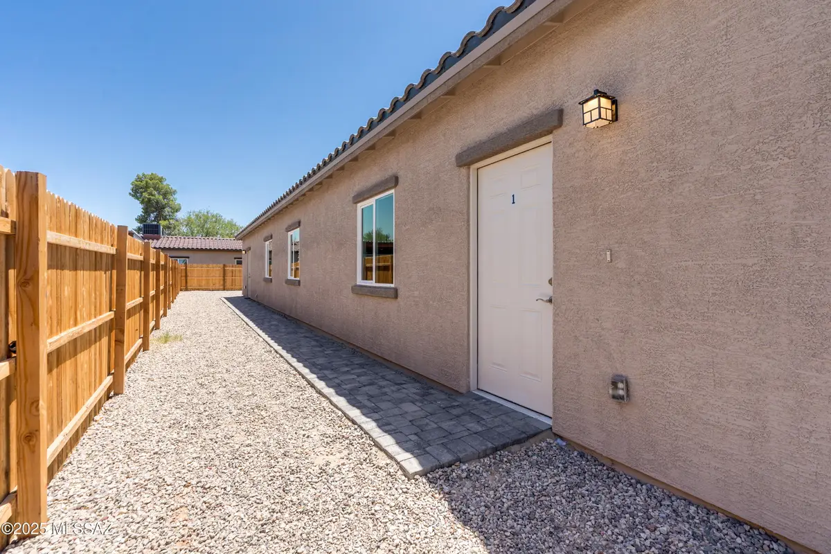 4205 N 16th Place, Tucson, AZ 85705 - Image #1