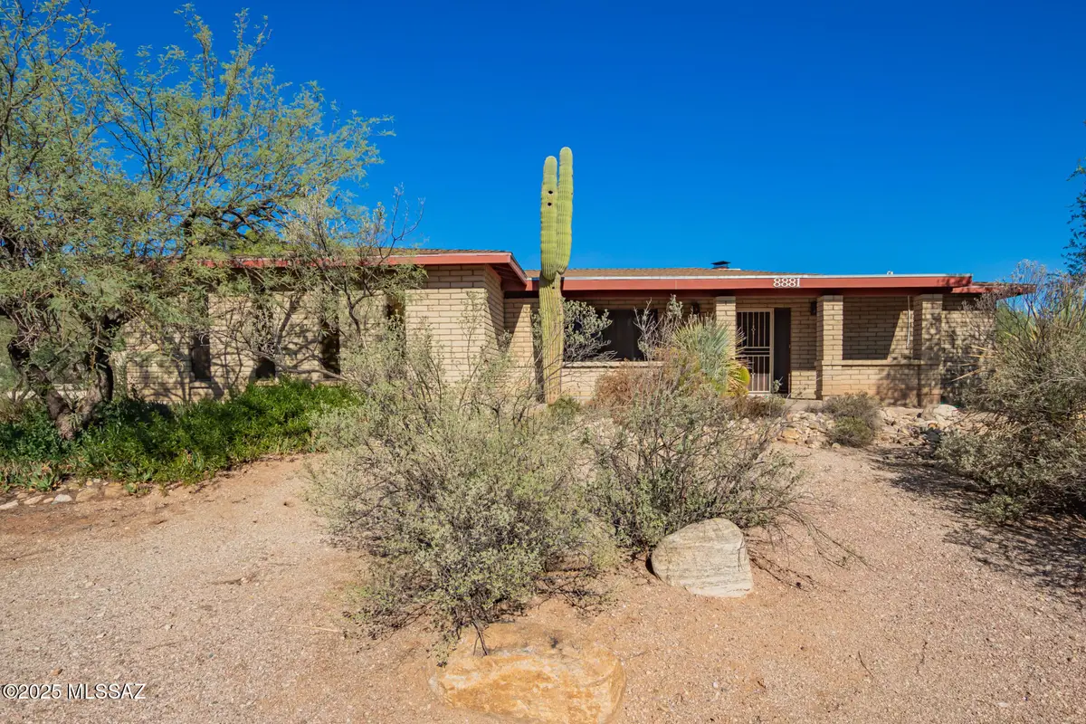 8881 E Saddleback Drive, Tucson, AZ 85749 - Image #1