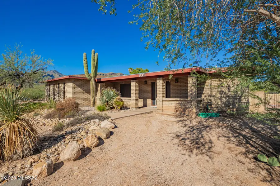8881 E Saddleback Drive, Tucson, AZ 85749 - Image #2