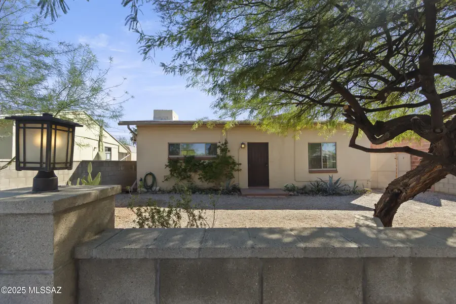 725 W Paris Promenade, Tucson, AZ 85705 - Image #2