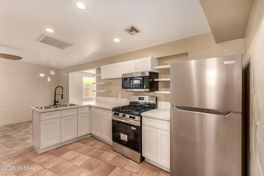 350 E Kelso, Tucson, AZ 85705 - Image #2
