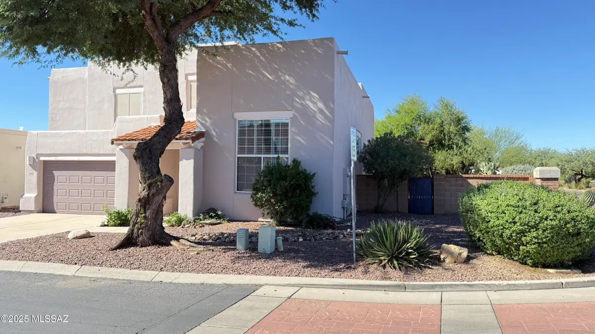 10211 N Fox Hunt Lane, Tucson, AZ 85737 - Image #1
