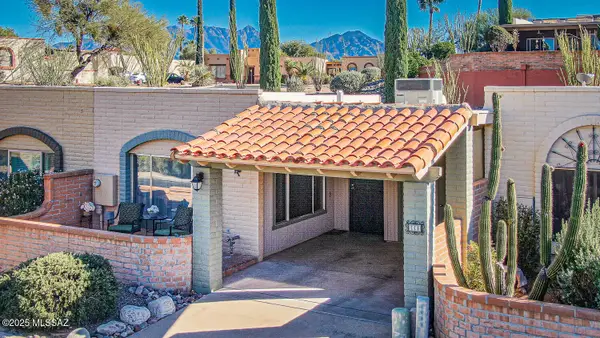 1441 W Calle Altamira, Green Valley, AZ 85622