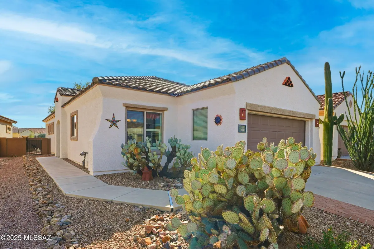 209 W Calle Media Luz, Sahuarita, AZ 85629 - Image #1