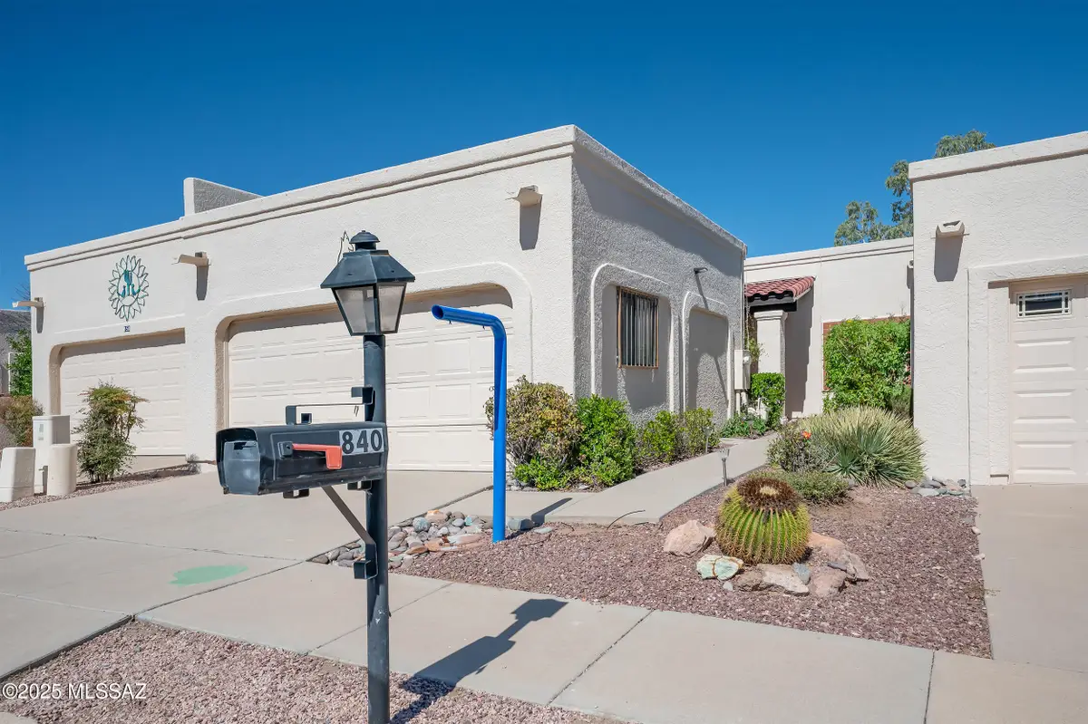 840 W Calle De Emilia, Green Valley, AZ 85614 - Image #1
