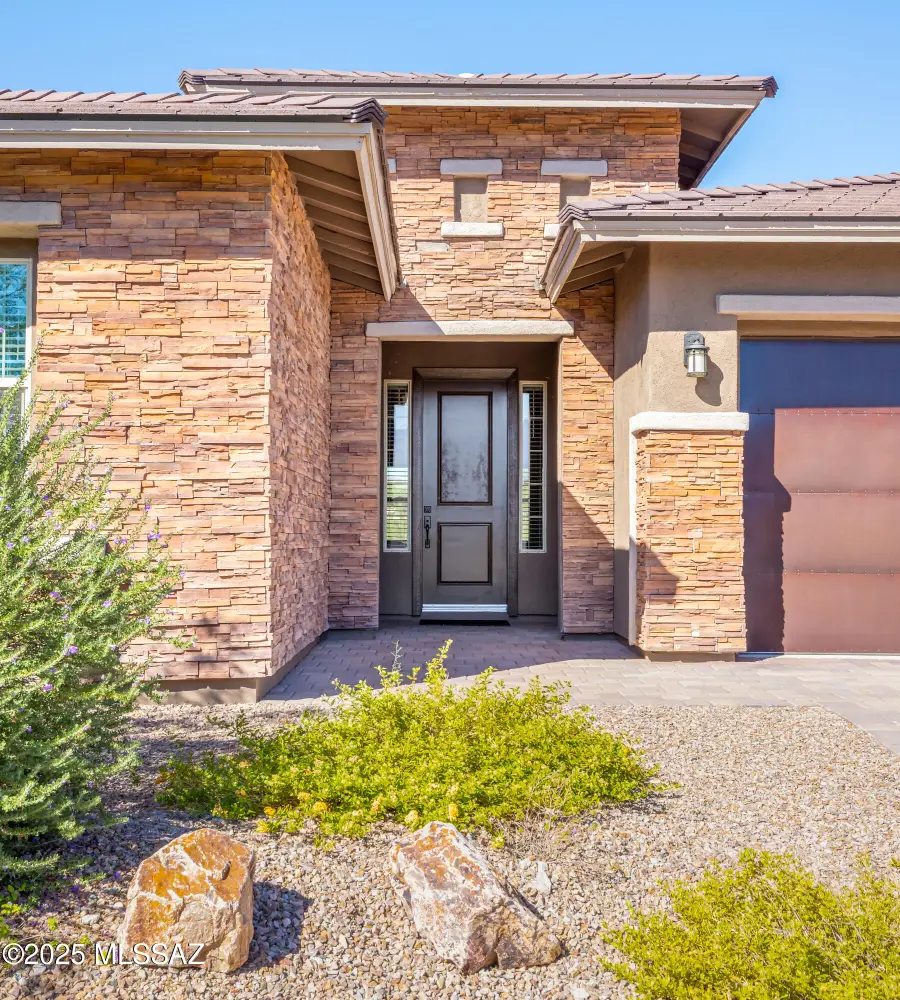 13711 N Hidden Springs, Oro Valley, AZ 85755 - Image #3