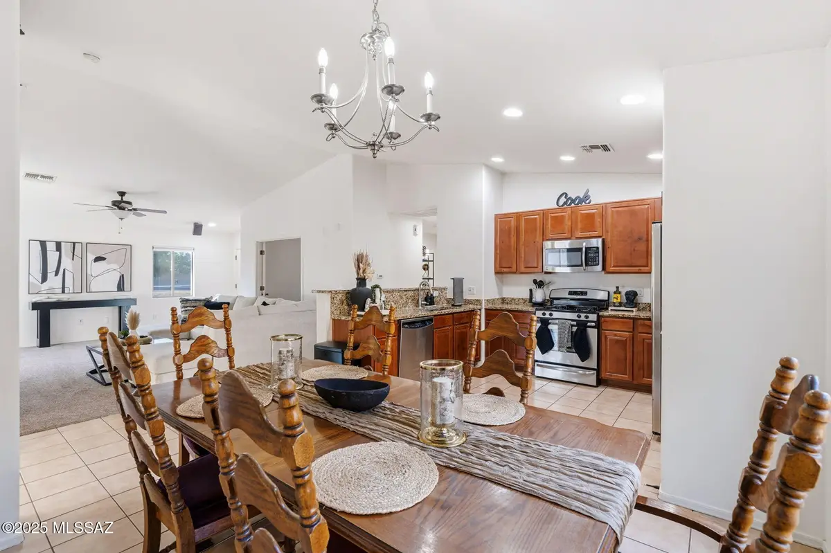 102 S Beyerville Place, Sahuarita, AZ 85629 - Image #1