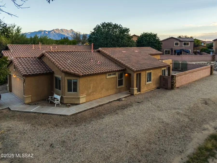 102 S Beyerville Place, Sahuarita, AZ 85629 - Image #3