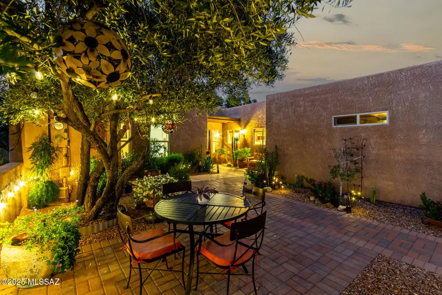 6601 N Foothills Drive, Tucson, AZ 85718 - Image #3