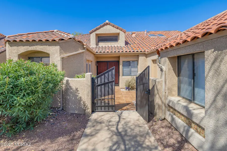 6091 N Golden Eagle Drive, Tucson, AZ 85750 - Image #2