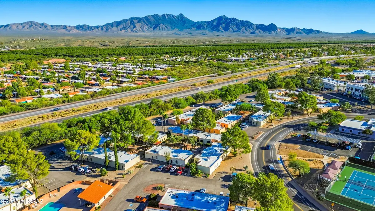 1011 S Calle De Las Casitas, Green Valley, AZ 85614 - Image #1