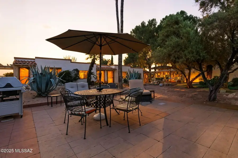 1011 S Calle De Las Casitas, Green Valley, AZ 85614 - Image #3