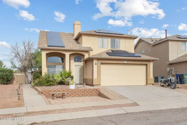 8805 E Lions Spring Place, Tucson, AZ 85747