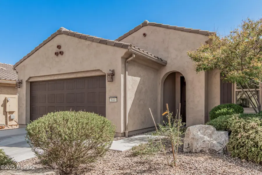 844 Broken Hills Drive, Green Valley, AZ 85614 - Image #2