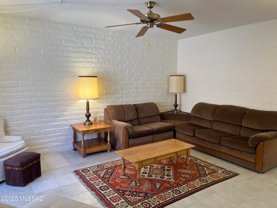 243 N Calle Del Diablo, Green Valley, AZ 85614 - Image #3