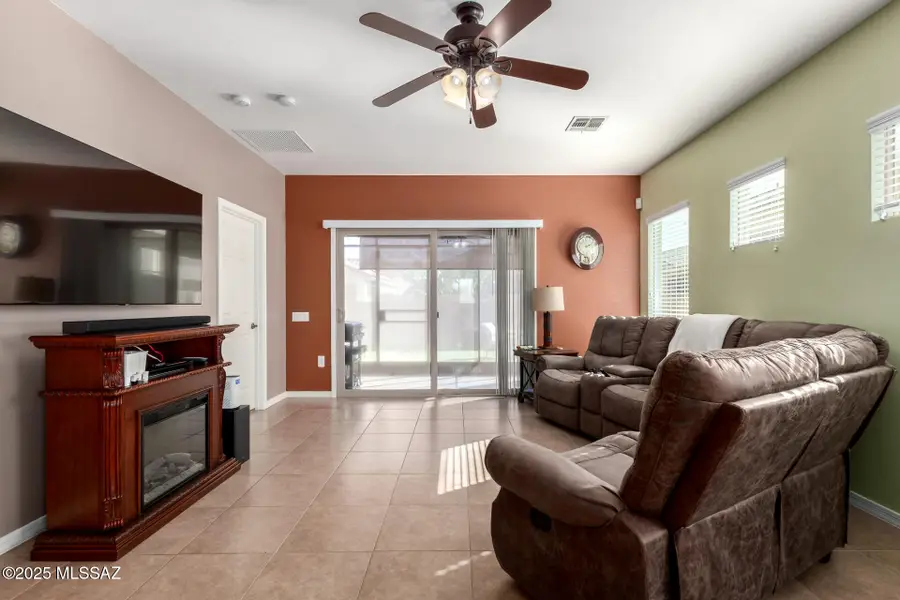 467 W Calle Moncayo, Sahuarita, AZ 85629 - Image #2