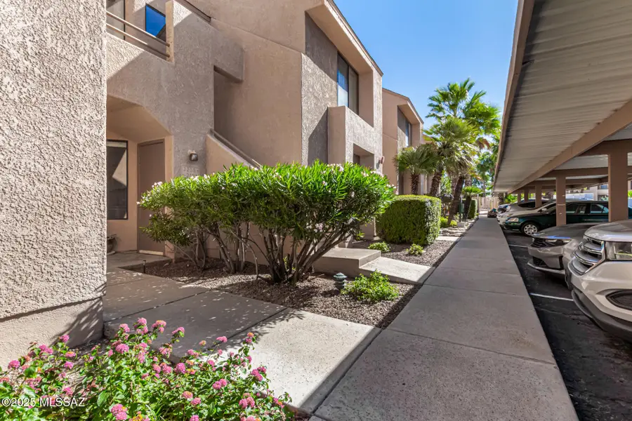 5675 N Camino Esplendora #2109, Tucson, AZ 85718 - Image #2