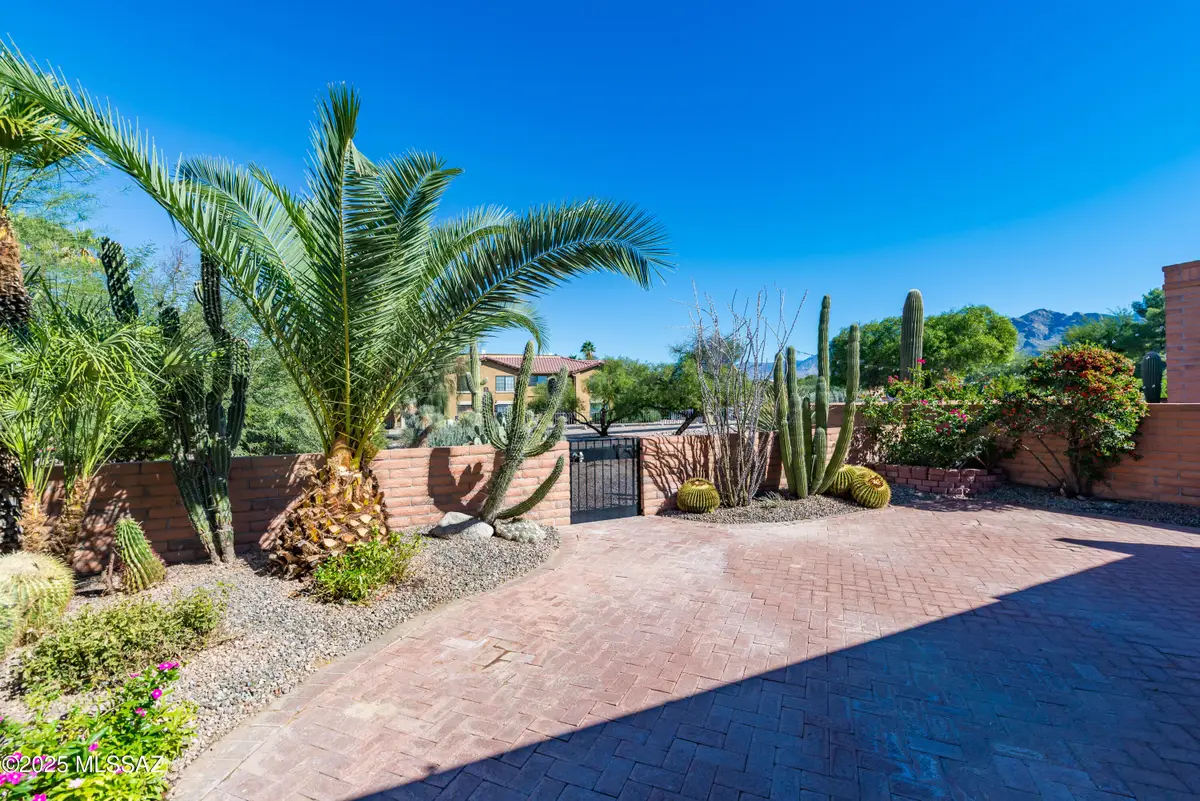 8647 N Candlewood Loop, Tucson, AZ 85704 - Image #1