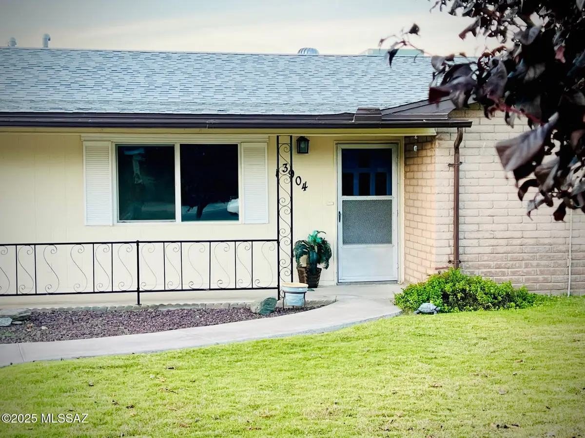 3904 W Golf Course Road, Thatcher, AZ 85552 - Image #1