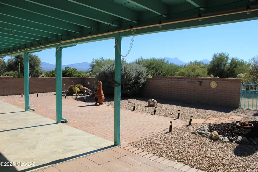 749 W Rio Moctezuma, Green Valley, AZ 85614 - Image #2
