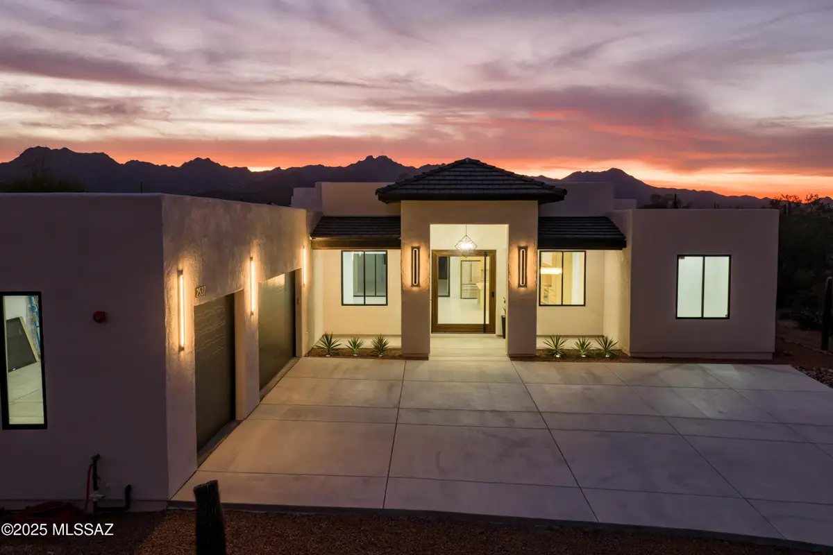 2537 N Lloyd Bush Drive, Tucson, AZ 85745 - Image #1