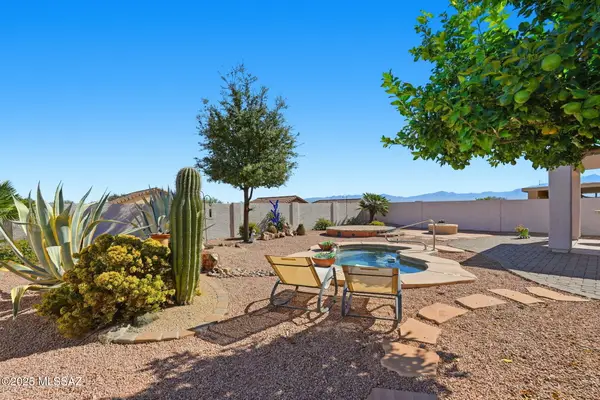1610 N Rio Bonito, Green Valley, AZ 85614
