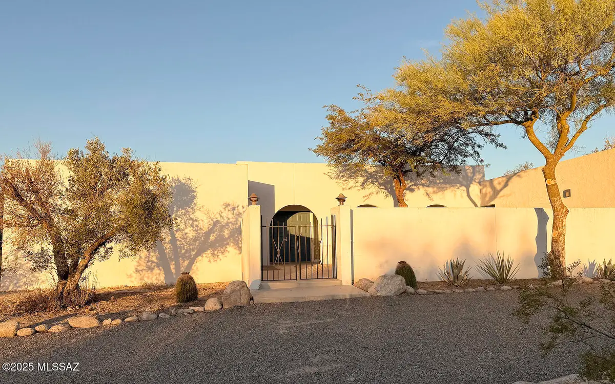 8262 E Camino Herradura, Tucson, AZ 85750 - Image #1