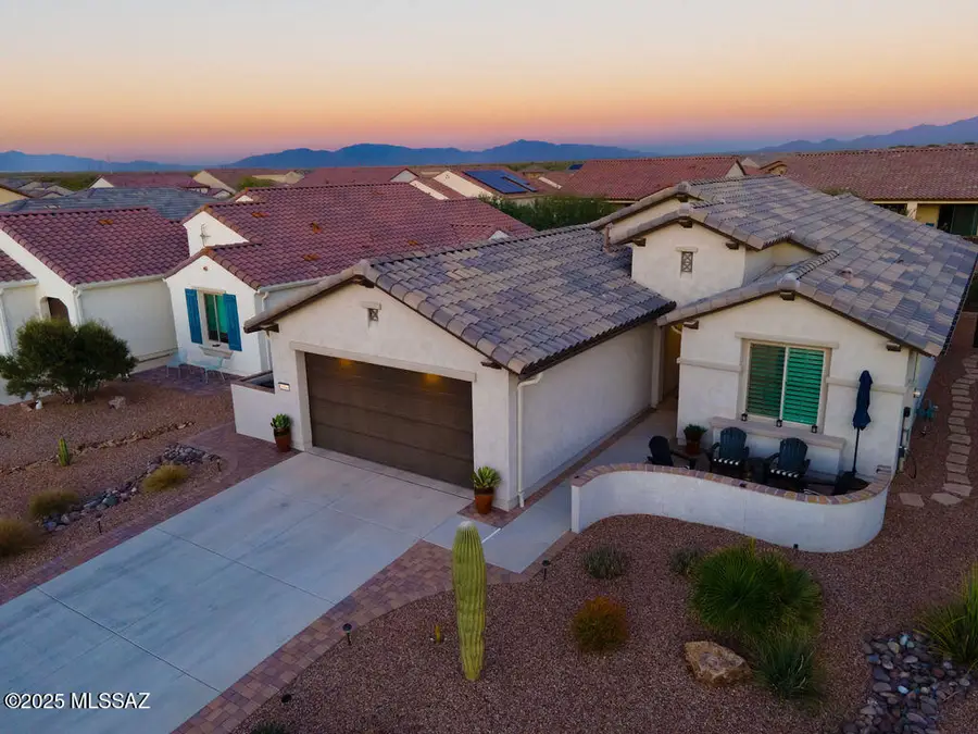 1930 N Agarita Way, Green Valley, AZ 85614 - Image #2