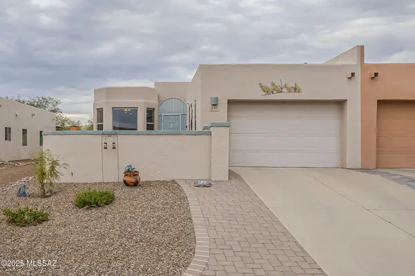 235 N Running Spring Drive, Green Valley, AZ 85614