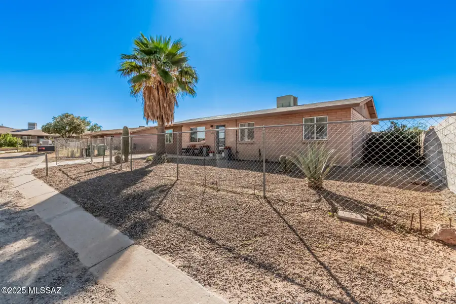 6716 S Draper Road, Tucson, AZ 85757 - Image #2