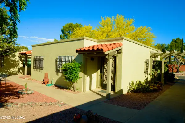 130 W Calle Del Ano, Green Valley, AZ 85614