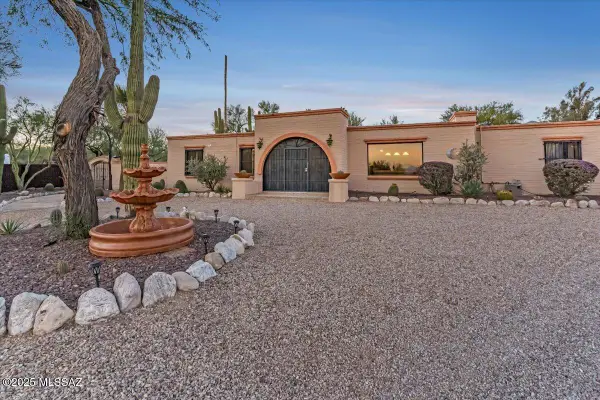 4390 N Camino Vinorama, Tucson, AZ 85750