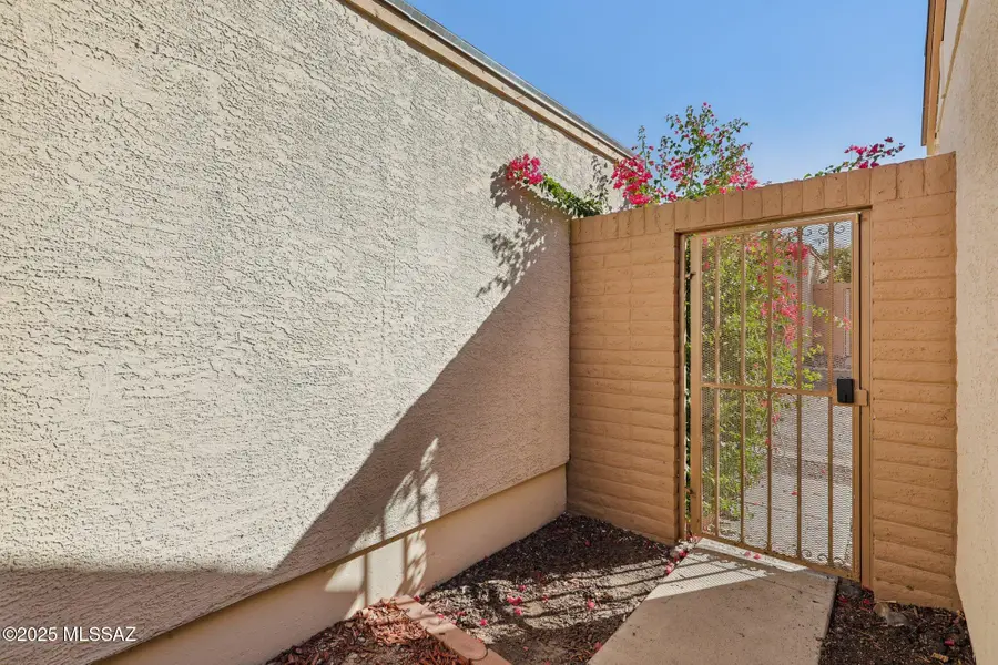 2462 N Palo Santo Drive, Tucson, AZ 85745 - Image #2