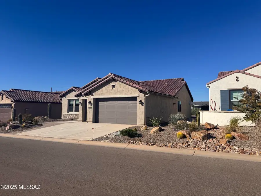 61486 E Travertine Street, Oracle, AZ 85623 - Image #2