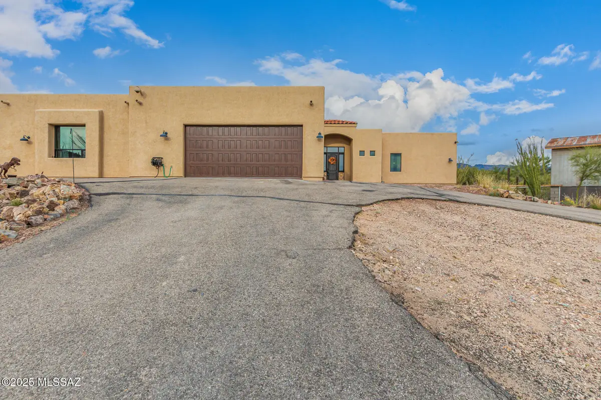 15672 E Colossal Cave Road, Vail, AZ 85641 - Image #1