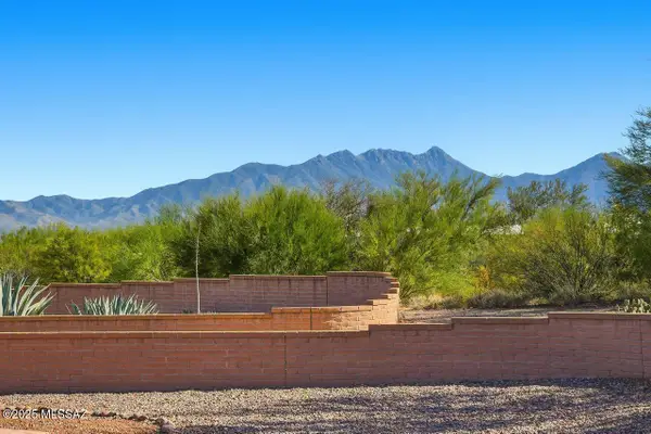 761 W Rio Moctezuma, Green Valley, AZ 85614