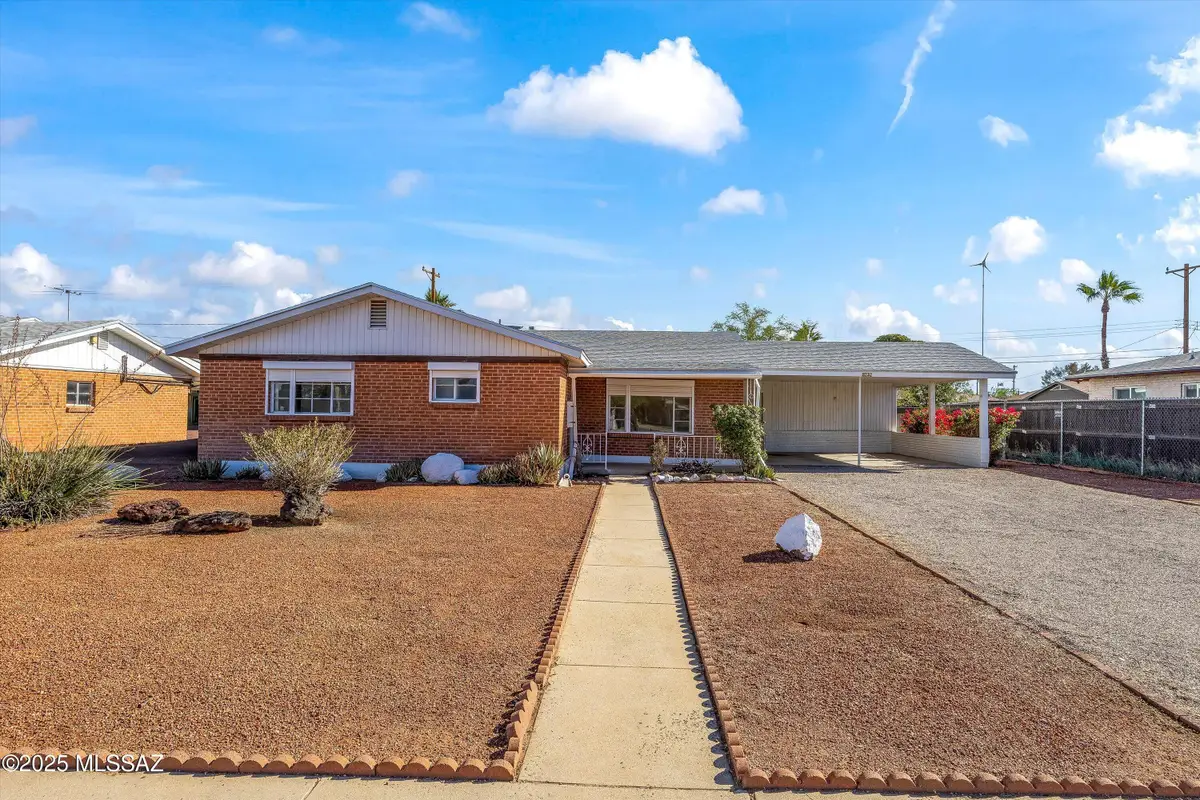 1232 N Swan Road, Tucson, AZ 85712 - Image #1