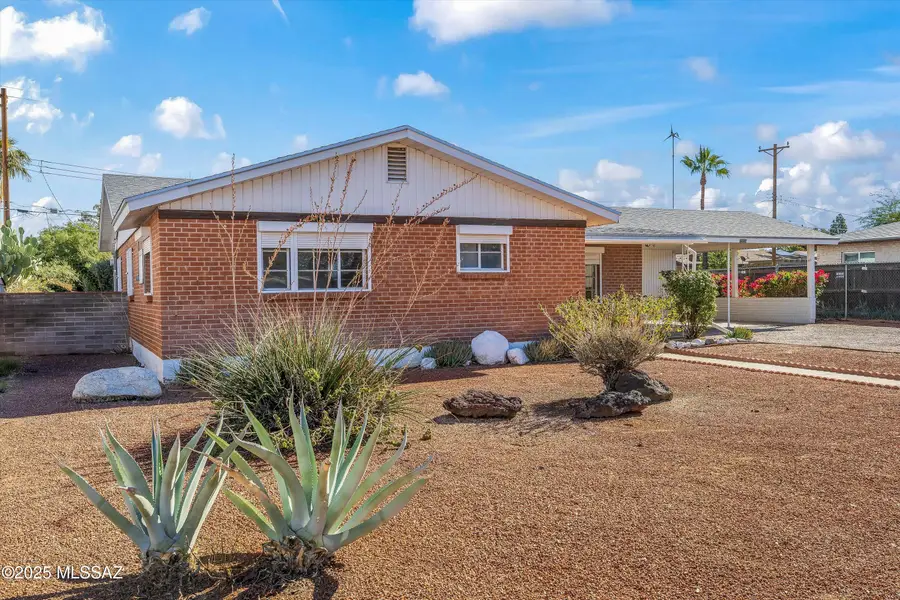 1232 N Swan Road, Tucson, AZ 85712 - Image #2