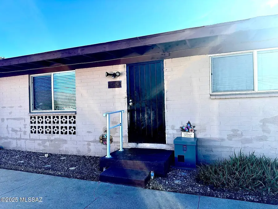 1453 W Roger Road, Tucson, AZ 85705 - Image #2