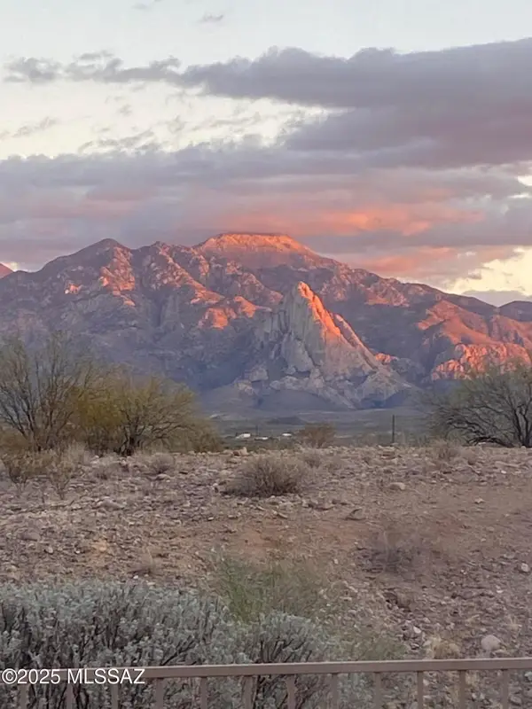 5901 S Painted Canyon Drive, Green Valley, AZ 85622