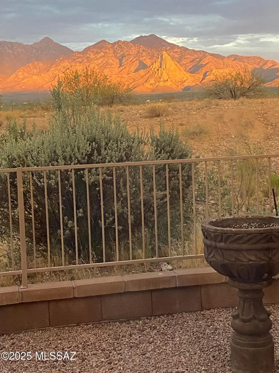 5901 S Painted Canyon Drive, Green Valley, AZ 85622 - Image #2