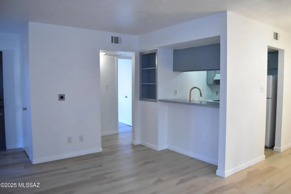 1620 N Wilmot Road #UNIT E155, Tucson, AZ 85712 - Image #1