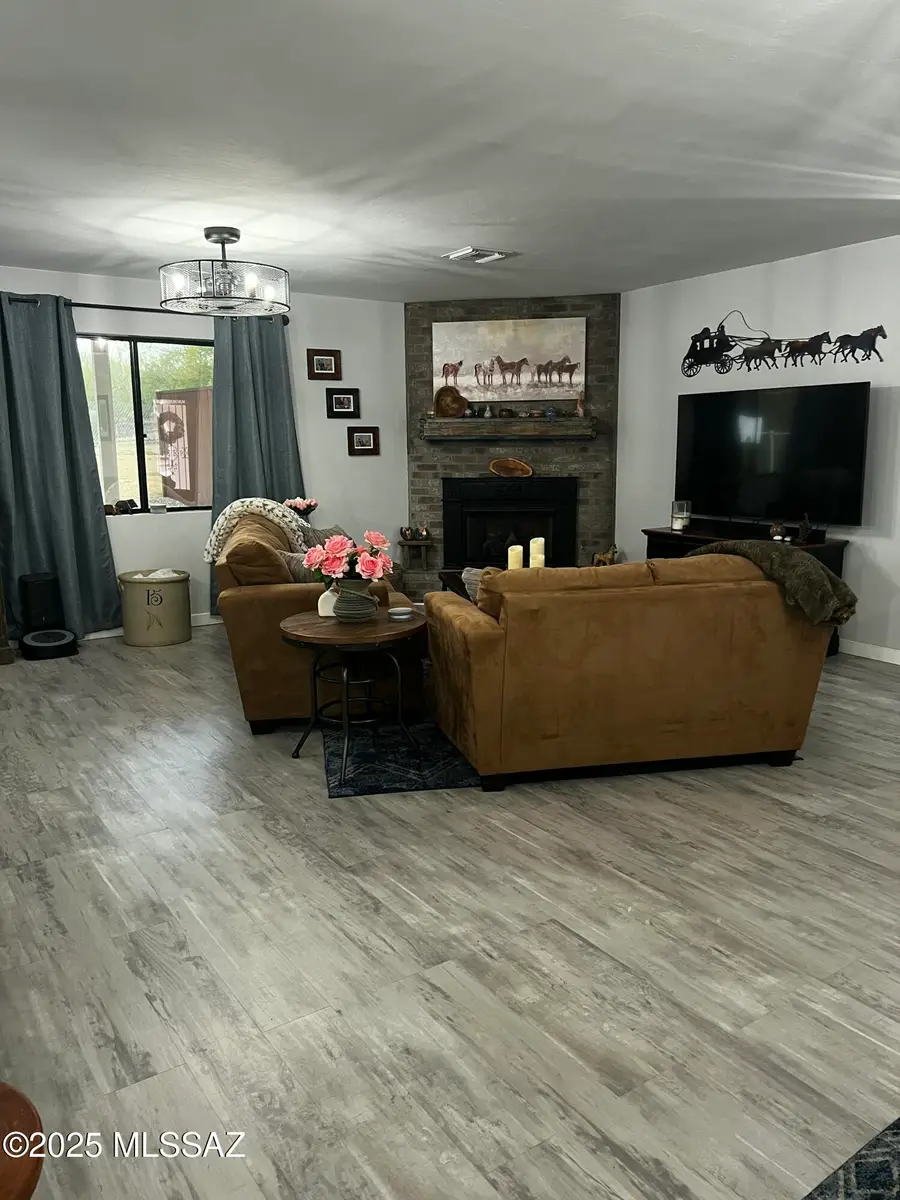 741 W Via De Suenos, Green Valley, AZ 85622 - Image #2