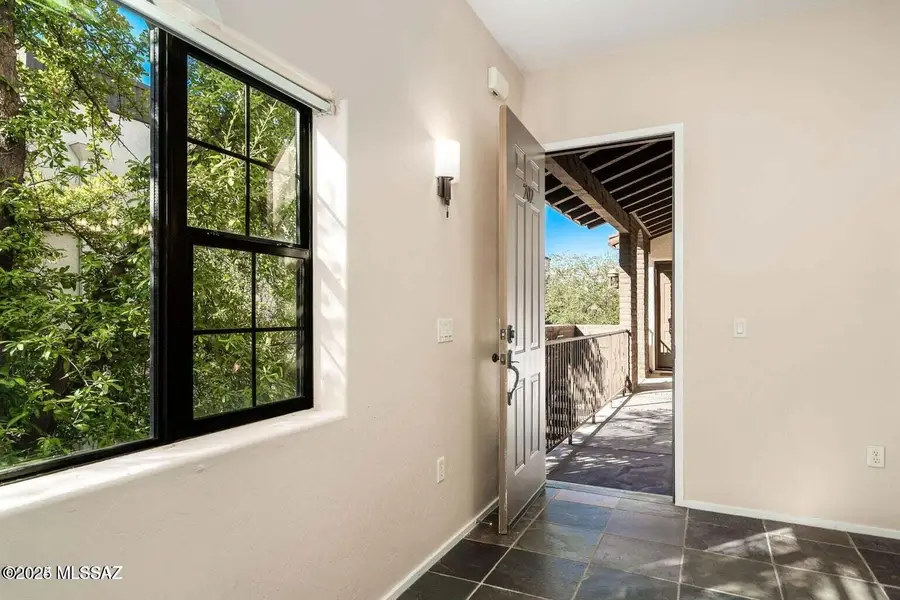2010 E River Road #202, Tucson, AZ 85718 - Image #2