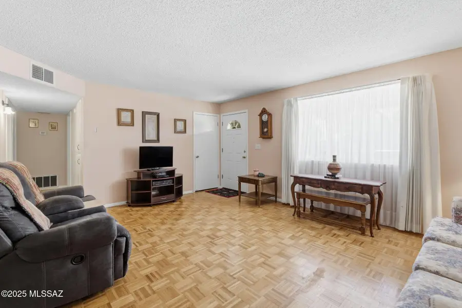 154 E Verde Vista, Green Valley, AZ 85614 - Image #3