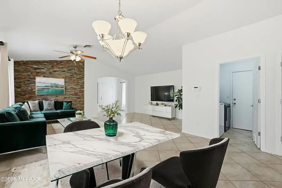 512 W Camino Tunera, Sahuarita, AZ 85629 - Image #1