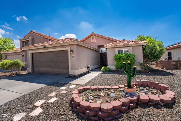 8869 N Willeta Drive, Tucson, AZ 85743