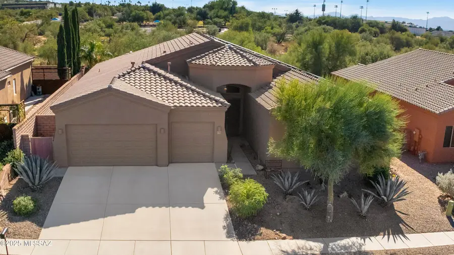 110 E Placita Roca De Oro, Oro Valley, AZ 85704 - Image #2