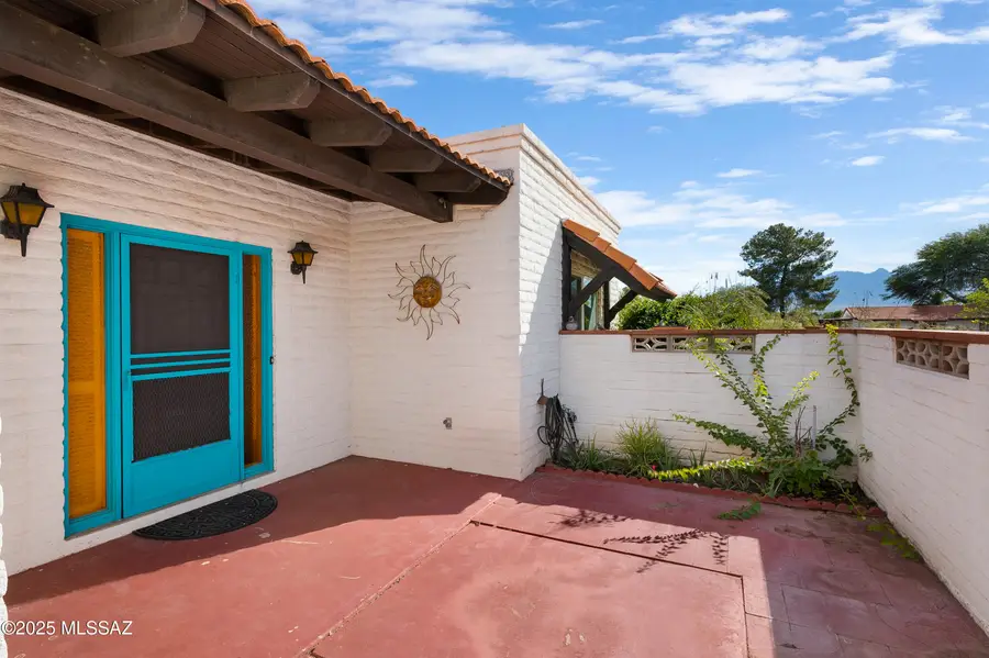 991 S La Bellota, Green Valley, AZ 85614 - Image #2