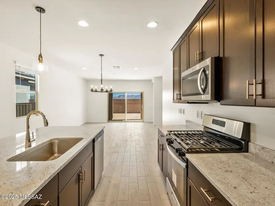 6933 W Sweetshade Lane, Tucson, AZ 85757 - Image #2